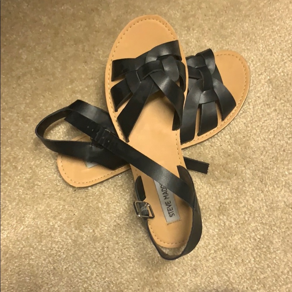 Steve Madden black sandals